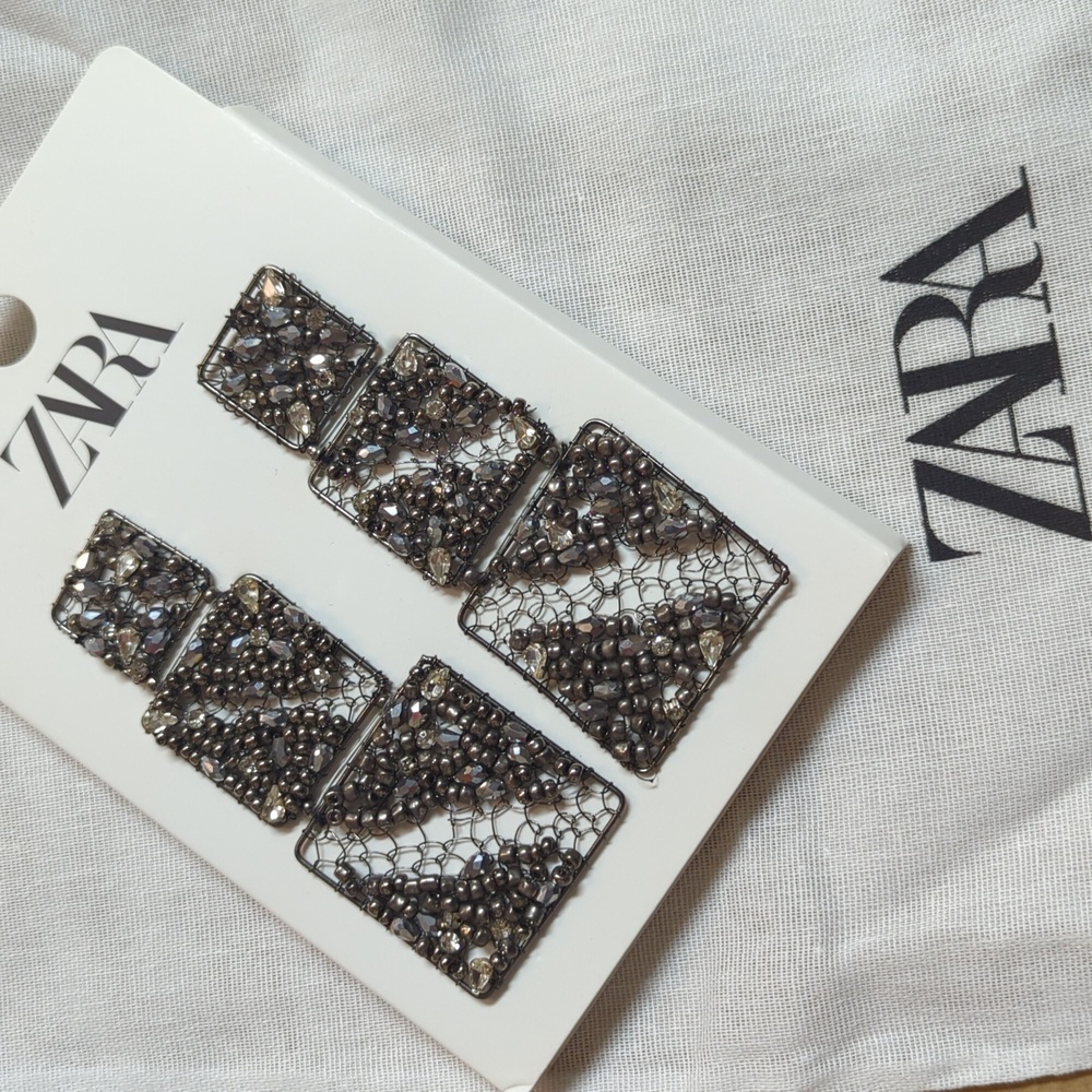 Zara mesh square jewel drop earrings gray NWT
